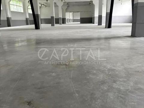 комерційна за адресою Залізнична вул., 1