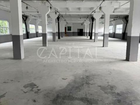 комерційна за адресою Залізнична вул., 1