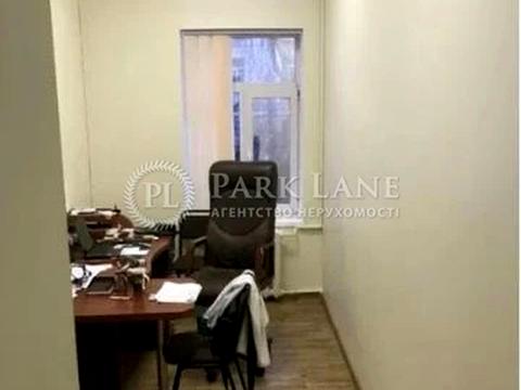 комерційна за адресою Шовковична вул., 34