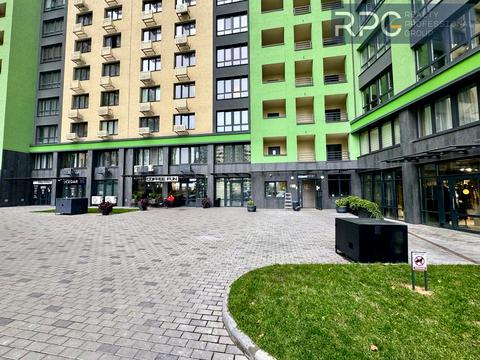 комерційна за адресою Михайла Максимовича вул. (Онуфрія Трутенка), 32-Б