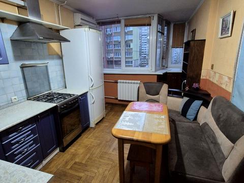 квартира за адресою Ахматової, 11