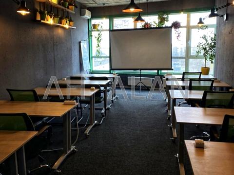 комерційна за адресою Кловський узвіз (Кловський), 7a