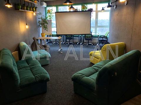 комерційна за адресою Кловський узвіз (Кловський), 7a