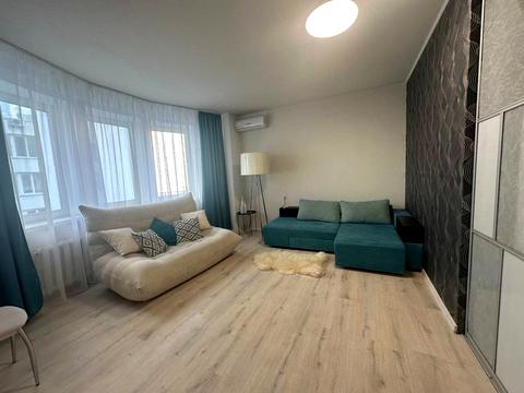 квартира за адресою Миколи Бажана просп., 14