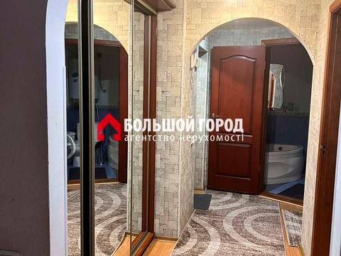 квартира за адресою Бочарова вул., 8