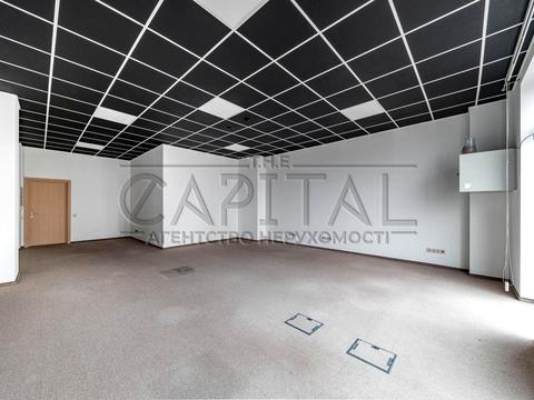 комерційна за адресою Антоновича вул. (Горького), 33 в