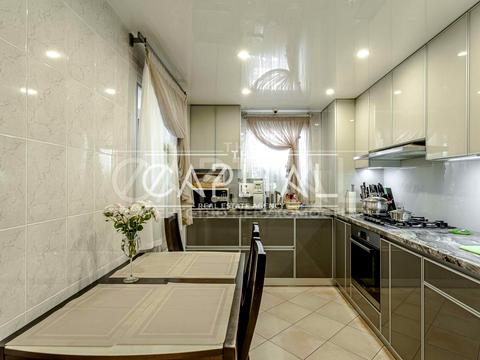 будинок за адресою Миколи Миклухи-Маклая вул. (Дежнєва)