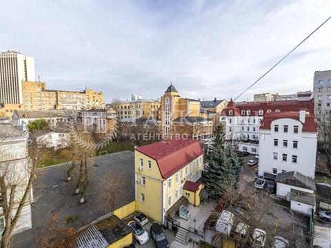 квартира за адресою Обсерваторна вул., 8