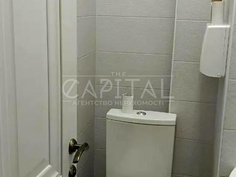 комерційна за адресою Велика Васильківська вул. (Червоноармійська), 67/7