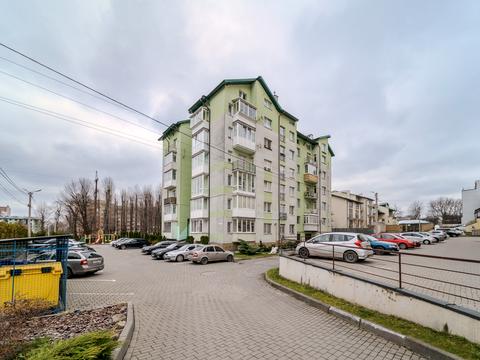 квартира за адресою Василя Сухомлинського вул., 8