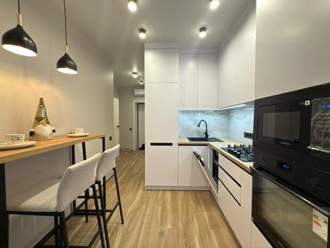 квартира по адресу Молодіжна ул., 10