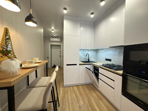 квартира по адресу Молодіжна ул., 10