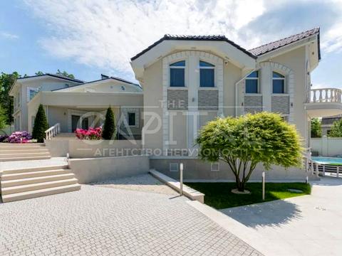 будинок за адресою Стуса