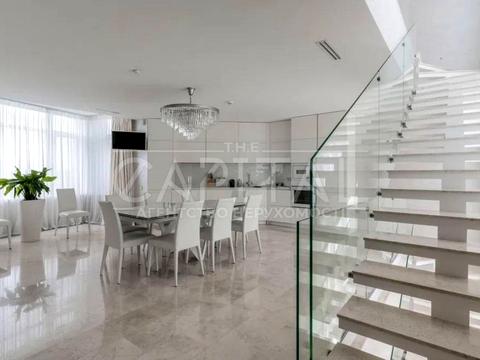 будинок за адресою Стуса