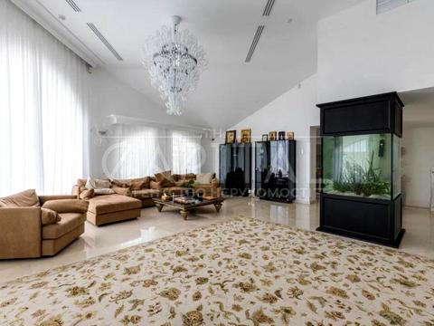 будинок за адресою Стуса