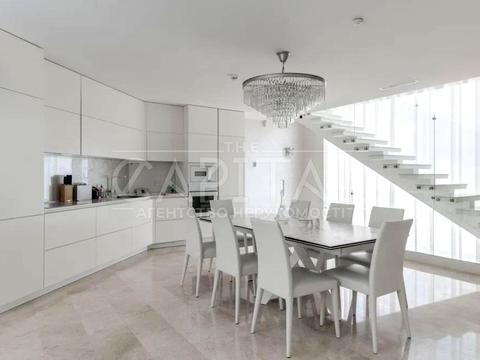 будинок за адресою Стуса