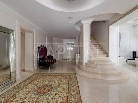 будинок за адресою Стуса