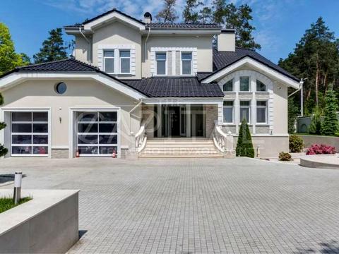 будинок за адресою Стуса