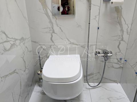 комерційна за адресою Миколи Міхновського бульв. (Дружби народів), 3