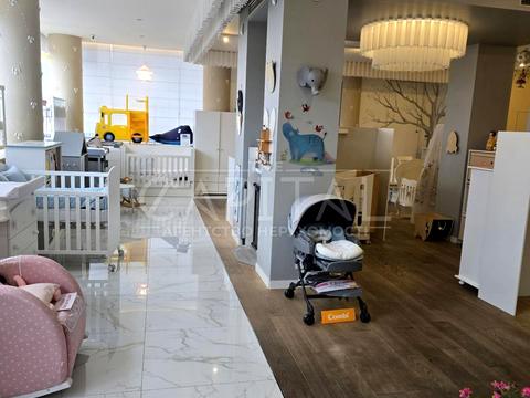 комерційна за адресою Миколи Міхновського бульв. (Дружби народів), 3