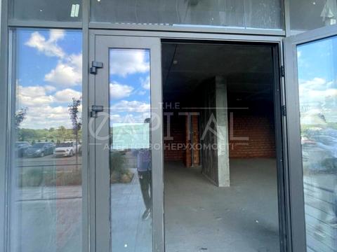 комерційна за адресою Євгена Маланюка вул. (Степана Сагайдака), 11