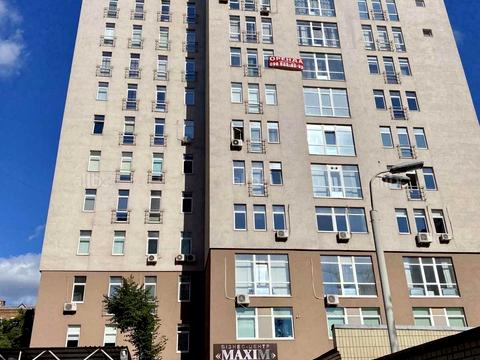 комерційна за адресою Антоновича вул. (Горького), 33-В