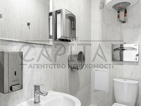 комерційна за адресою Спаська вул., 5