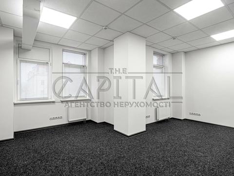 комерційна за адресою Спаська вул., 5