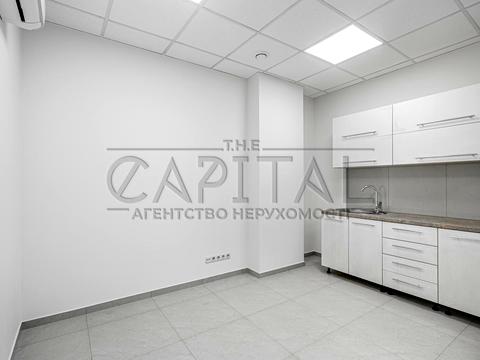 комерційна за адресою Спаська вул., 5
