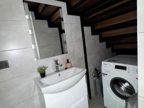 будинок за адресою с. Крижанівка, Лазурна