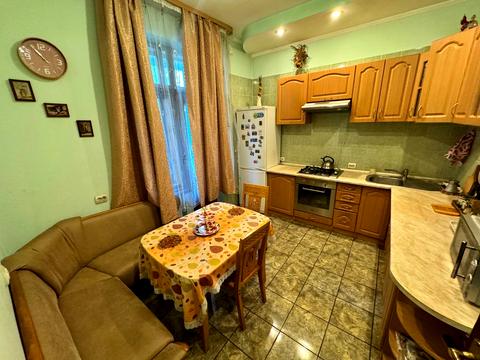 будинок за адресою Андрія Мельника вул. (), 20