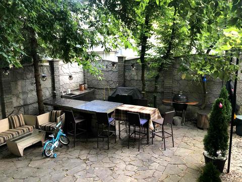 будинок за адресою Кирила і Мефодія вул., 25