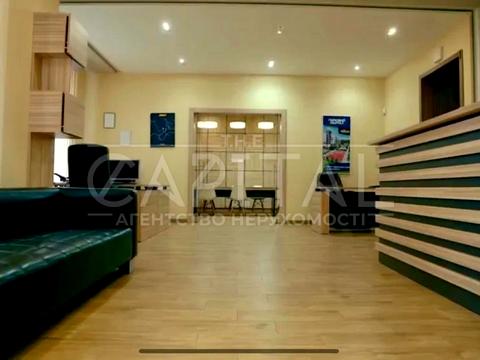 коммерческая по адресу Паркова ул., 1