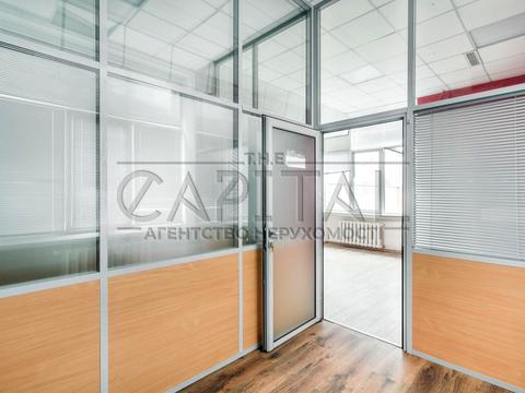 комерційна за адресою Василя Макуха вул. (Івана Шевцова), 1