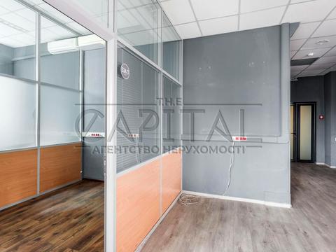 комерційна за адресою Василя Макуха вул. (Івана Шевцова), 1