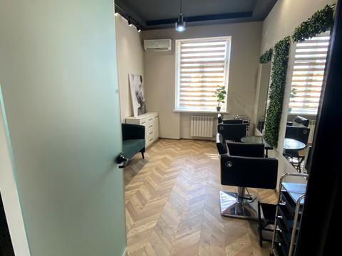 комерційна за адресою Бастіонна вул., 4