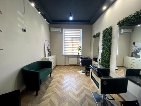 комерційна за адресою Бастіонна вул., 4