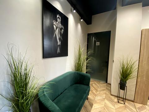 комерційна за адресою Бастіонна вул., 4