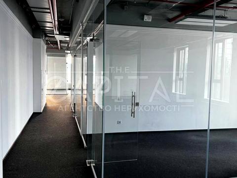 комерційна за адресою Степана Бандери просп. (Московський), 28 А