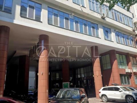 комерційна за адресою Кловський узвіз, 7