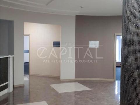 комерційна за адресою Кловський узвіз, 7