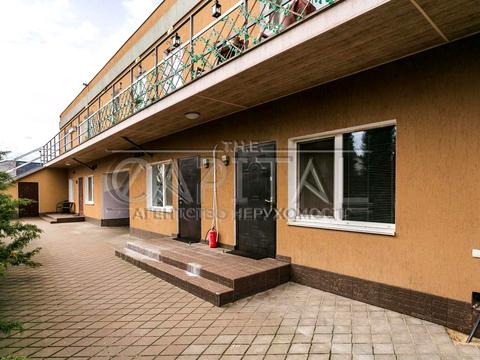 комерційна за адресою Цілинна, 4а