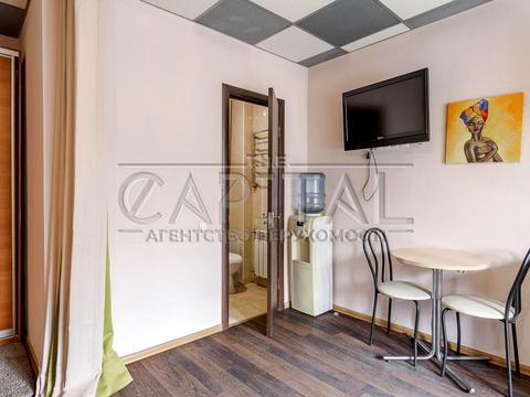 комерційна за адресою Цілинна, 4а