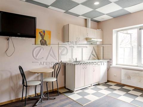 комерційна за адресою Цілинна, 4а