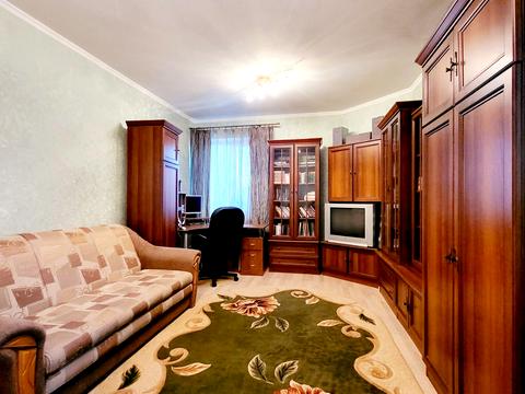 квартира за адресою Василя Симоненка вул., 2