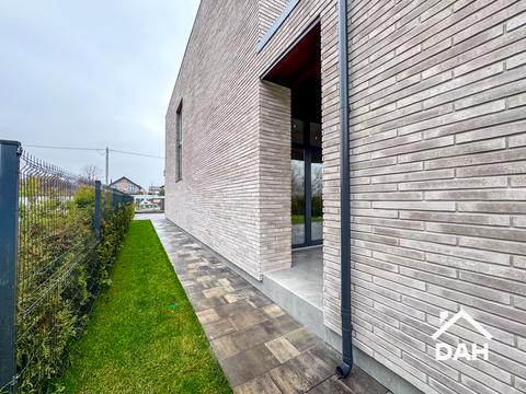 дом по адресу Трояндова