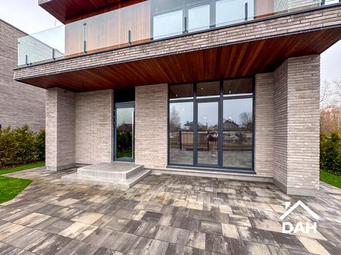 дом по адресу Трояндова