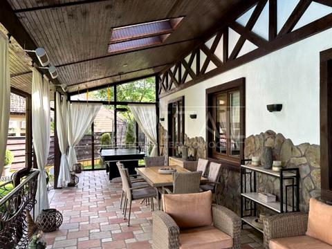 будинок за адресою Польова