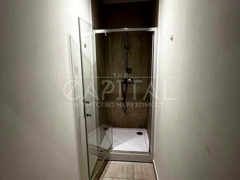 комерційна за адресою Лаврська вул. (Січневого Повстання), 13