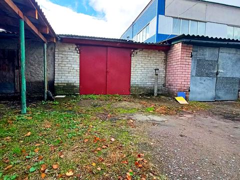 паркомісце за адресою Любецька вул., 60А